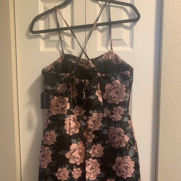 Brand New Forever 21 Floral Mini Dress - Picture 2 of 3